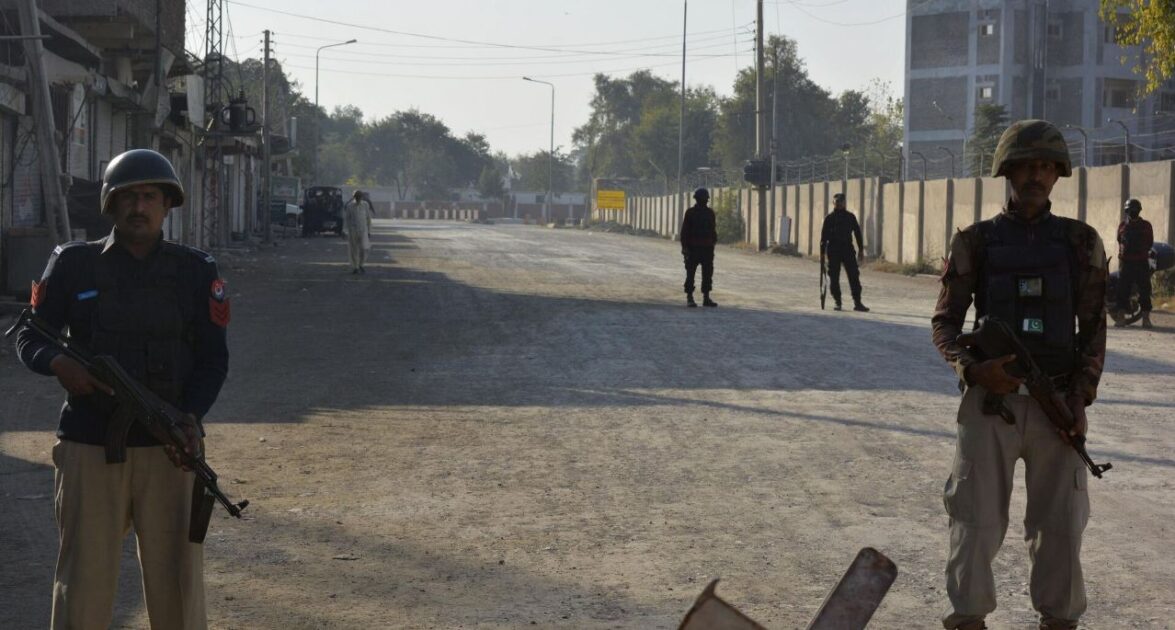 کوئٹہ،سرکاری عمارتیں، وکلاء اور پولیس نشانے پر؟ عوام کو احتیاط کی ہدایت