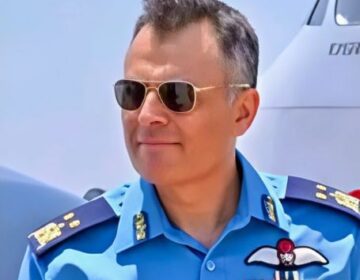 سوشل میڈیا کے نئے ہیرو،ایئر وائس مارشل اورنگزیب احمد کون ہیں؟