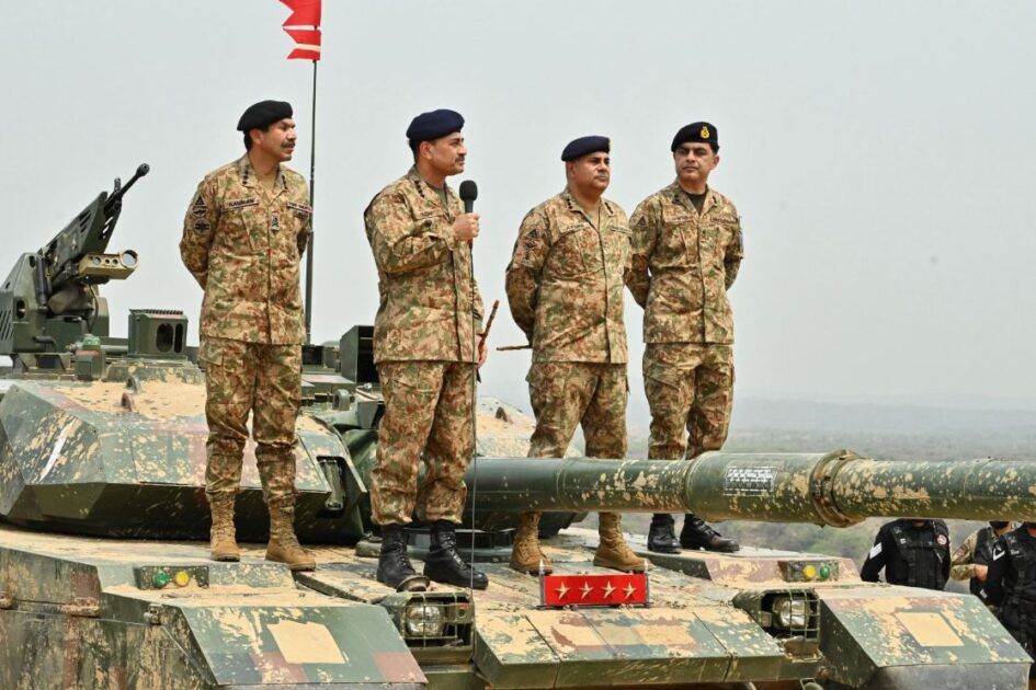 پاکستان پر حملے کا مطلب تباہ کن جواب ہوگا، آرمی چیف کی وارننگ