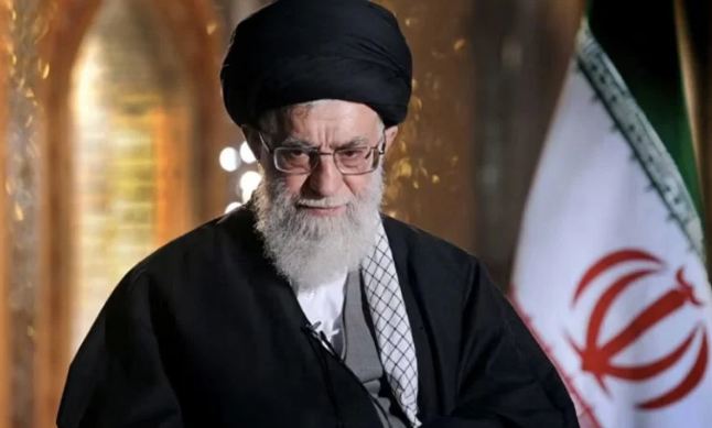امریکا سن لے، ہم شہداء کے وارث ہیں، اب کی بار وار، آخری وار ہو گی،آیت اللہ خامنہ ای