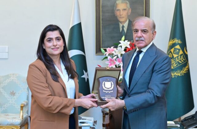 خواتین کرکٹ کو فروغ دینا حکومت کی ترجیح ہے، شہباز شریف