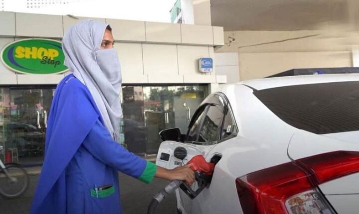 حکومت کا پیٹرولیم مصنوعات میں بڑی کمی کا اعلان