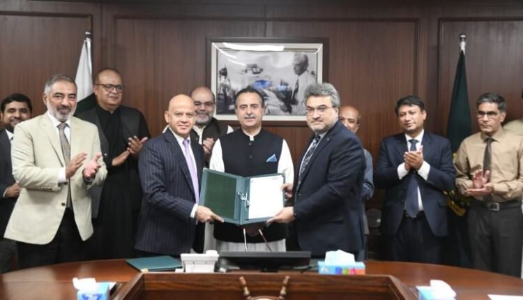 میرین سیکٹر میں شفافیت اور جدیدیت پر یقین رکھتے ہیں ، جنید انوار