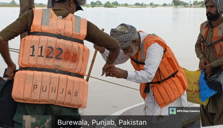 کرتارپور کوریڈور میں سیلاب، 100 سے زائد افراد پھنسنے کے بعد ریسکیو