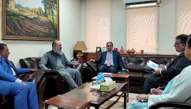 پاکستان اور بنگلہ دیش کے درمیان تجارت، توانائی اور لاجسٹکس کے شعبوں میں تعاون بڑھانے پر اتفاق