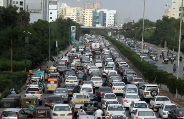 کراچی کی کون سی سڑکوں پر ای چالان ہو رہے ہیں؟