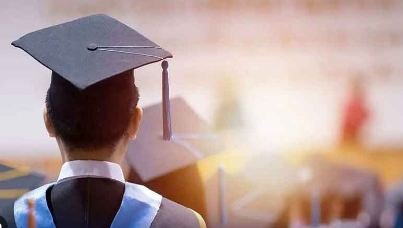 برطانیہ نے پاکستانی و بنگلادیشی طلبا کے داخلے عارضی طور پر معطل کر دیے