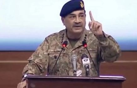 پاک بحریہ آج بھی ملک کی بحری سرحدوں پر آہنی فصیل ہے ، فیلڈ مارشل