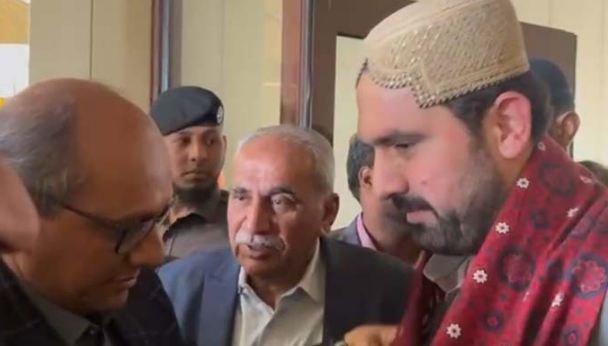 وزیر اعلیٰ کے پی سہیل آفریدی کراچی پہنچ گئے